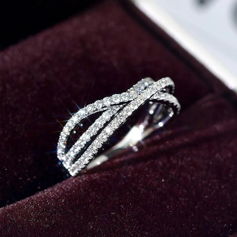 Chic Cross Zirconia Ring