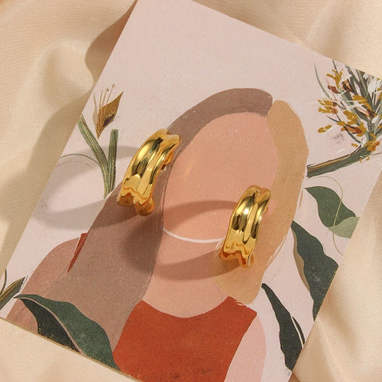 Shiny Gold Twist Hoops