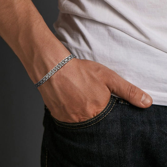 18K Venice Bracelet Stainless Steel Sleek Link Jewelry | DAILY DRIPZ