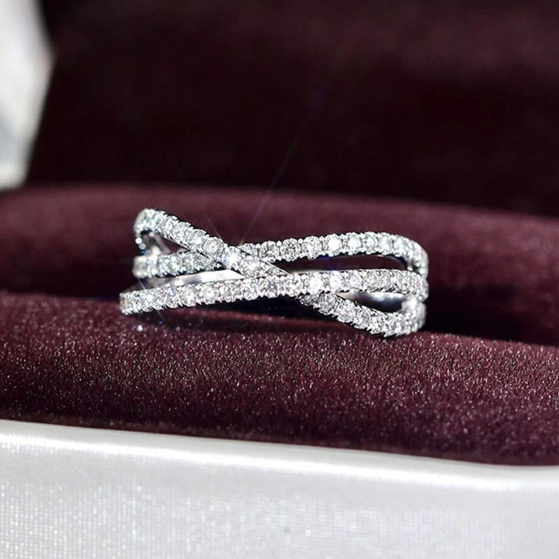 Chic Cross Zirconia Ring